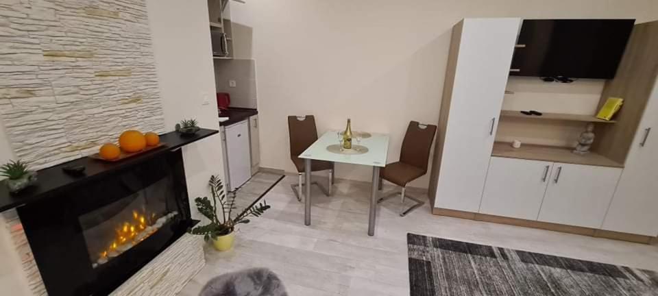Rozsa Apartmanhaz แซแก็ด ภายนอก รูปภาพ