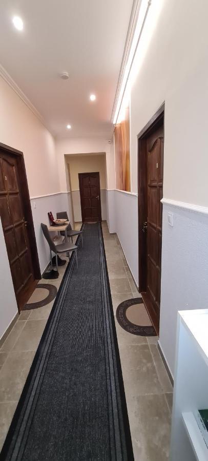 Rozsa Apartmanhaz แซแก็ด ภายนอก รูปภาพ