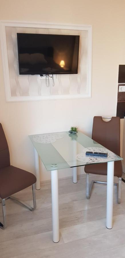 Rozsa Apartmanhaz แซแก็ด ภายนอก รูปภาพ