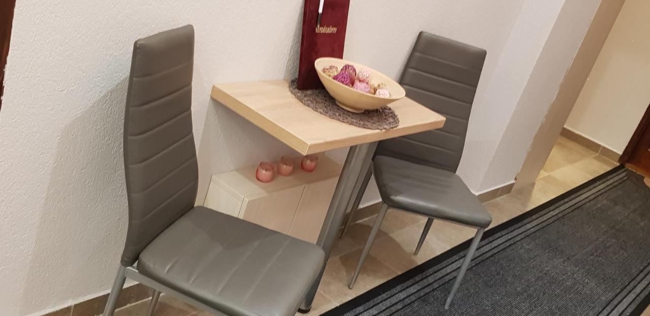 Rozsa Apartmanhaz แซแก็ด ภายนอก รูปภาพ