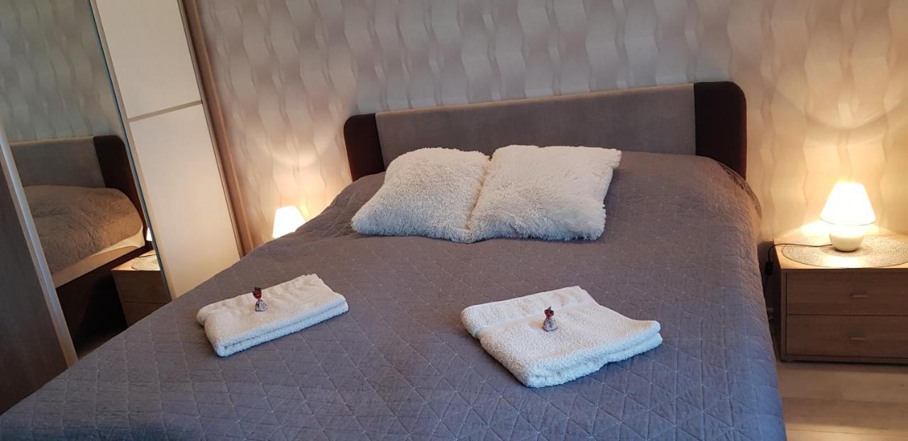 Rozsa Apartmanhaz แซแก็ด ภายนอก รูปภาพ