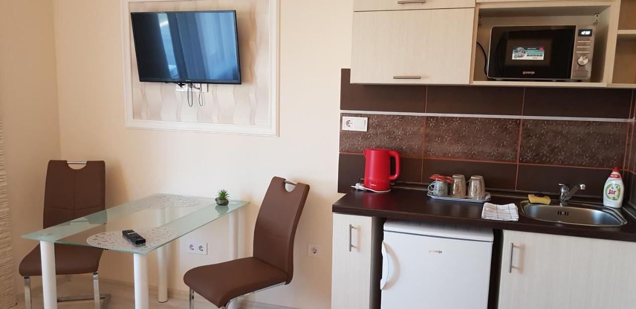 Rozsa Apartmanhaz แซแก็ด ภายนอก รูปภาพ