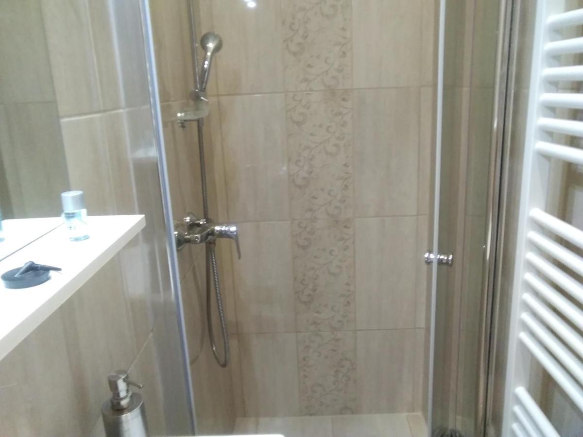 Rozsa Apartmanhaz แซแก็ด ภายนอก รูปภาพ
